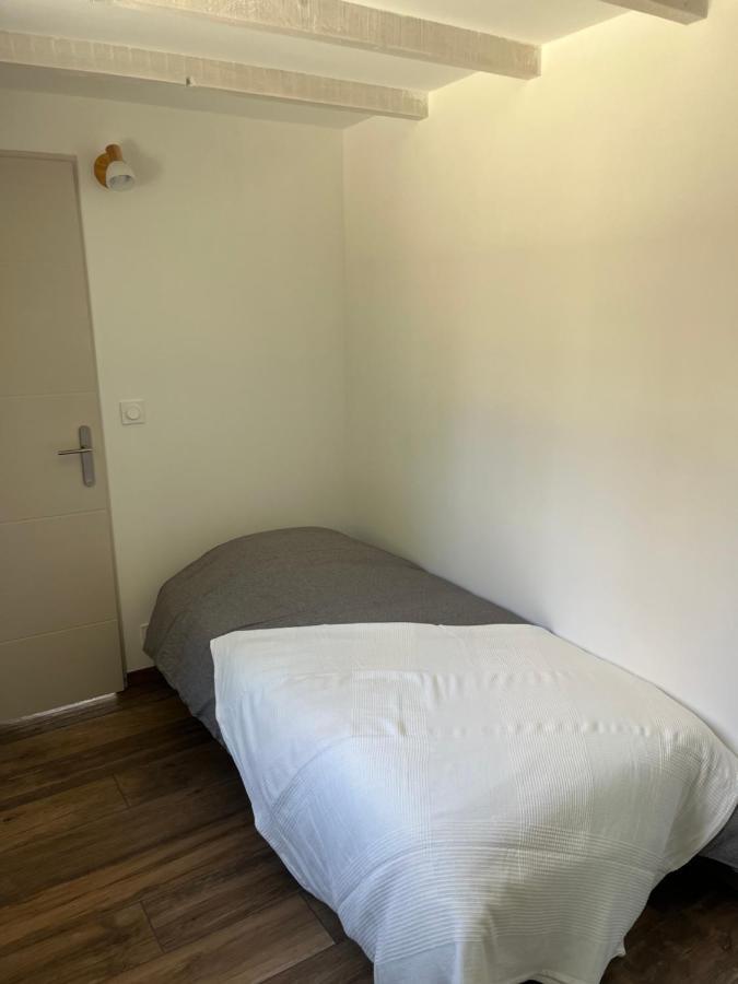 Maisonnette Avec Petite Foret Valréas 外观 照片
