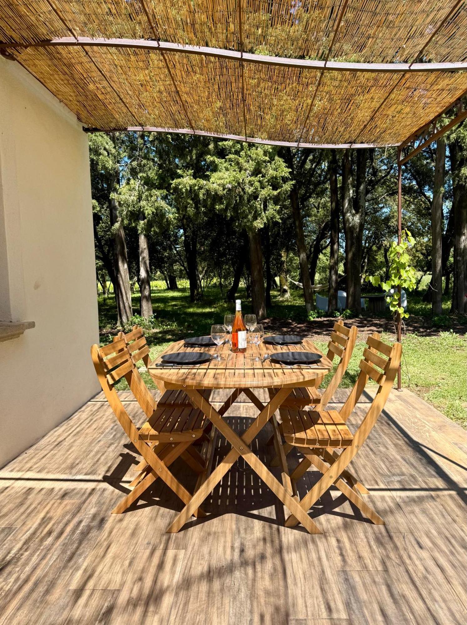 Maisonnette Avec Petite Foret Valréas 外观 照片